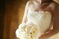 Sådan vælger du en bryllupsbuket til en brudekjole: klassiske og avantgarde løsninger